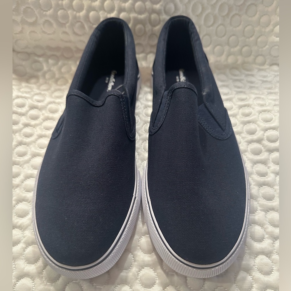 NEW Women’s Size 9.5 Goodfellow Navy Slip-ons